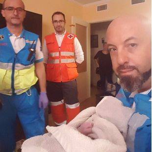 Una mujer da a luz en su casa en Méndez Álvaro