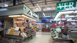 El mercado de Vallehermoso estrena una zona permanente de productores locales