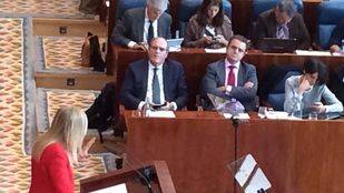 Los impuestos y el teleprónter, críticas de la oposición