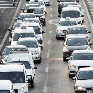 Cortes de tráfico en la A-2 por las obras del Banco Popular