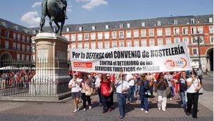 Sindicatos y asociaciones convocan una manifestación por un turismo sostenible