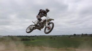 Muere un hombre en un circuito de motocross