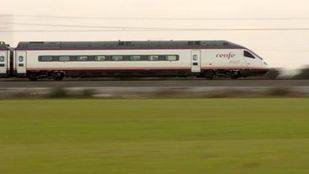Uno de los trenes de Avant, Renfe