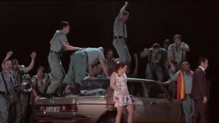 'Carmen' se estrenará en el Real sin "vejaciones" hacia la bandera española