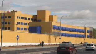 Más de un cien de personas piden el cierre del CIE de Aluche