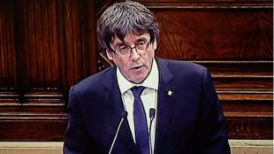 Puigdemont suspende la declaración de independencia para dialogar