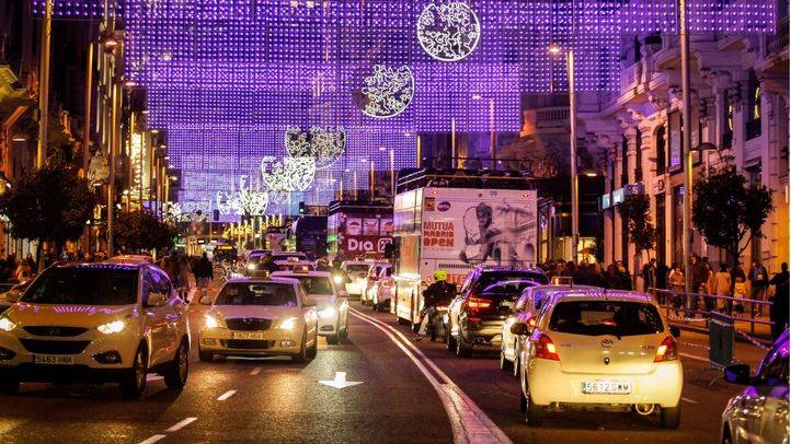 La restricción al tráfico las pasadas Navidades provocó grandes retenciones en Gran Vía.