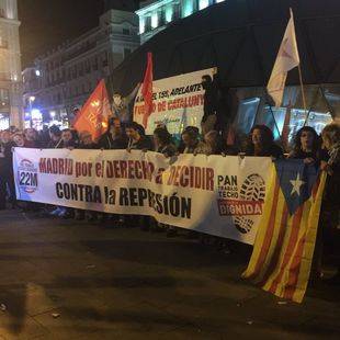 Concentración en Sol en apoyo a los "presos políticos"