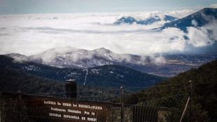 Caen los primeros copos de nieve en el Puerto de Navacerrada