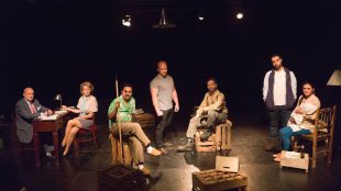 En el borde , escenas del Estrecho