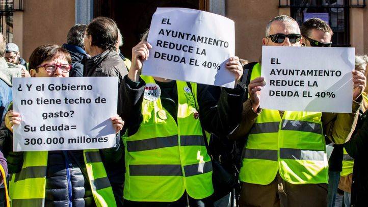 Manifestación en apoyo al Ayuntamiento de Madrid por la intervención del ministro Montoro de las cuentas del gobierno madrileño.