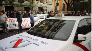 El taxi sopesa un paro de 24 horas a final de mes