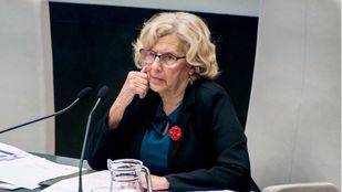 Policías municipales insultan a Carmena en un chat: "Vieja hija de la grandísima"