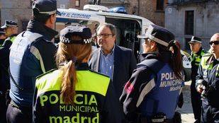 Madrid estudia inhabilitar a los policías que vejaron a Carmena
