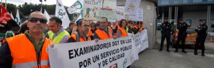 Los examinadores de tráfico alargan la huelga un mes más