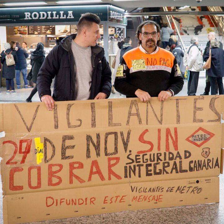 Huelga de vigilantes de seguridad en el metro por imapagos de la empresa Seguridad Integral Canaria.