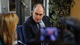 Entrevista en la Terraza de Gran Vía a Javier Cantera, presidente del Grupo BLC y miembro de la Asociación Educación Abierta.