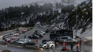Gonzalo defiende que el parking de Navacerrada siga siendo gratis
