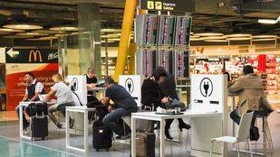 Los hosteleros del aeropuerto secundarán los paros convocados