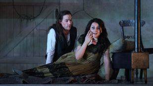 'La Bohème' salta del Teatro Real a Facebook y al AVE