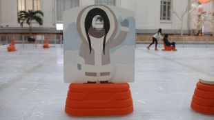Una gran pista de hielo para disfrutar de la Navidad