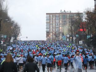 La San Silvestre recorre una capital bajo la lluvia