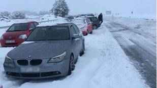 La AP-6 intenta regresar a la normalidad tras una noche de colapso