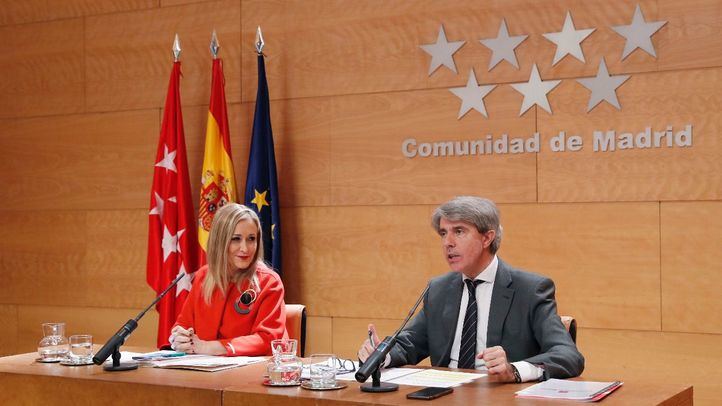 Cifuentes y Garrido durante la rueda de prensa de este martes.