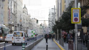 La semipeatonalización limpia la Gran Vía