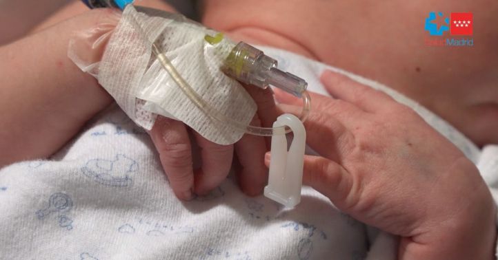 Clara, la pequeña que ha recibido el trasplante