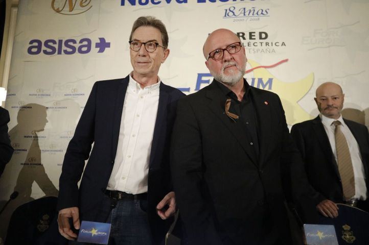 Los representantes de los trabajadores, en el desayuno.