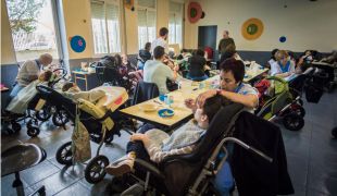 Lucha diaria en El Despertar: contra la parálisis cerebral y la asfixia económica