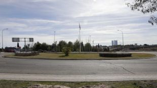 Retirado el cañón de la época nazi de la plaza de la Artillería