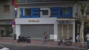 Orden de alejamiento por abandonar a su hijo para jugar a las tragaperras