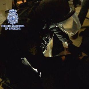 Dos policías heridos en un operativo contra un narco