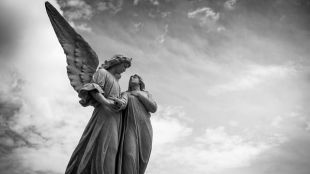 El amor en dos tiempos: de los versos al chat online