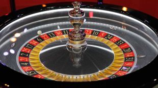 Pozuelo podría convertirse en el primer municipio que establece restricciones a los locales de apuestas.