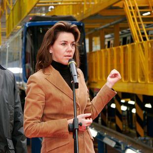 Podemos pide que Cospedal comparezca por su etapa al frente de Transportes