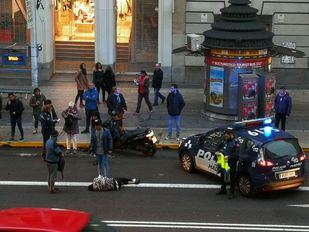 Herido tras ser atropellado por una moto en Gran Vía