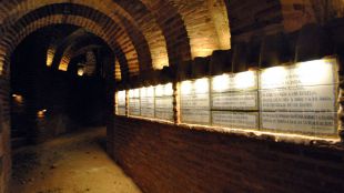 Santos, a juicio por el escándalo de las Cuevas del Concejo