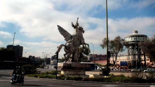 Pegaso en la plaza de Legazpi.