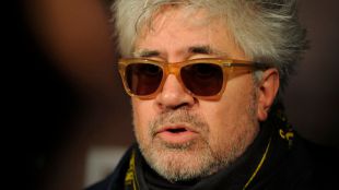 Madrid 'adopta' a Almodóvar y Raphael