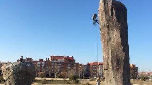 Presas rotas en el estreno del rocódromo de Vallecas