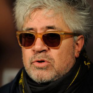 El PP duda sobre la 'adopción' de Almodóvar por los papeles de Panamá