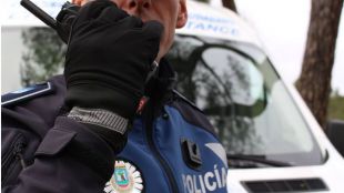 Intenta robar a una embarazada y le enseña los genitales a una joven