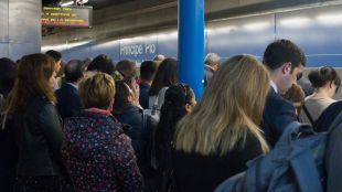 La asamblea de trabajadores ratifica los paros de Metro