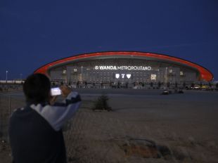 Unos 'aluniceros' desvalijan la tienda del Wanda