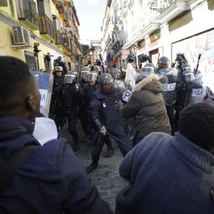 GALERÍA | Dos heridos en una mañana con nuevos altercados