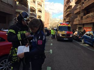 Una mujer, crítica tras ser rescatada de un incendio en Tetuán