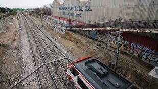 Parado un tren de la C3 por el impacto de una piedra